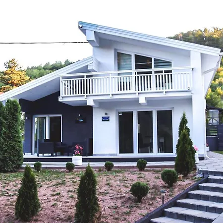 Vila Xnyjdvk *